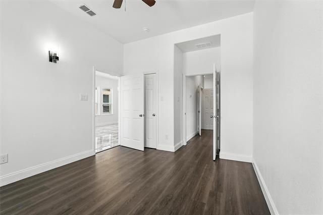 Building Photo - 211 N W A Allen Blvd