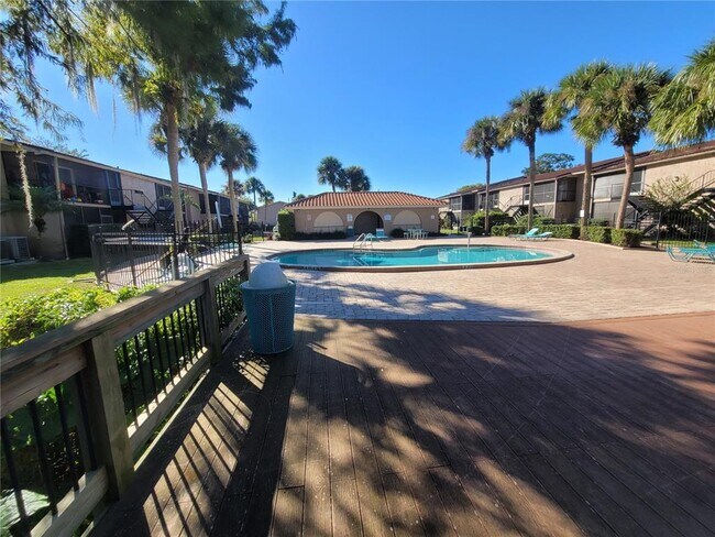 Building Photo - 1160 Calle Del Norte