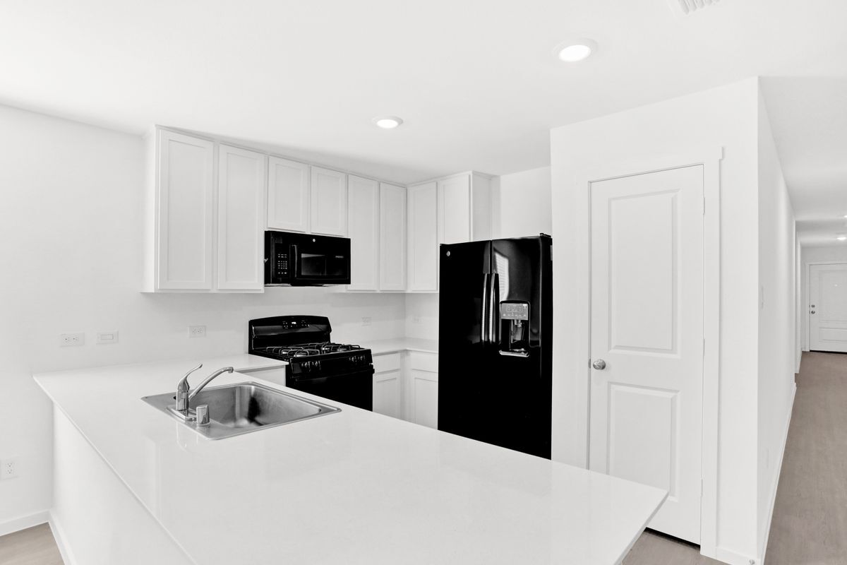 Building Photo - 1025 MacNab Dr