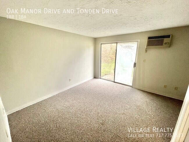 Building Photo - FEW STEPS, No one above or below! Cozy 1-B...