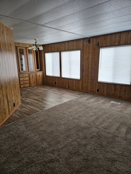 Building Photo - 3670 Clacton Way
