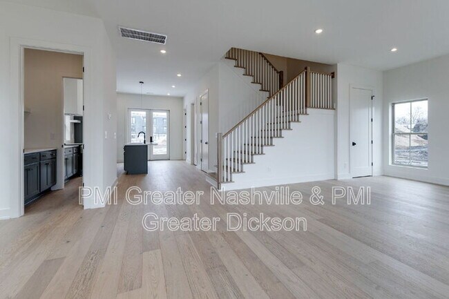 Building Photo - 404 Morningside Mnr