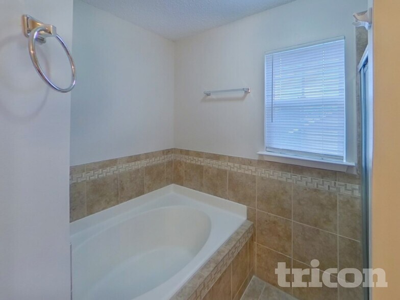 Building Photo - 1040 Counselors Dr