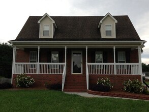 Building Photo - 3075 Kaymoore Dr