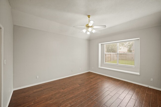 Building Photo - 10008 Dawn Brook Dr