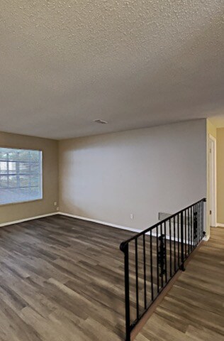 Building Photo - 134 Carriage Hill Dr