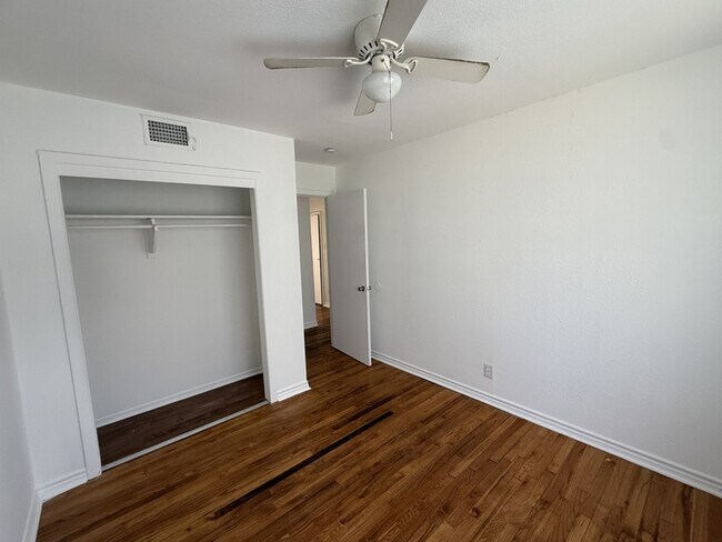 Building Photo - 15 MacArthur Dr