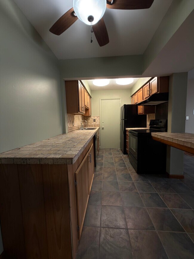 Building Photo - 3911 Fort St