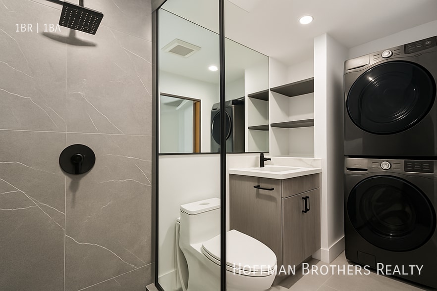 Building Photo - 1249 1/4 N Beachwood Dr