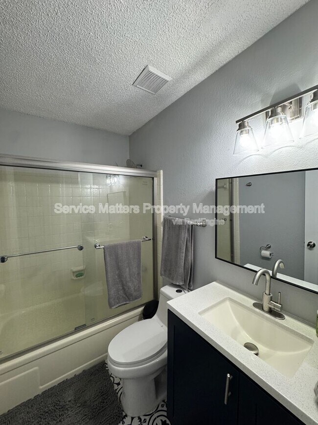 Building Photo - 4213 Queens Ct