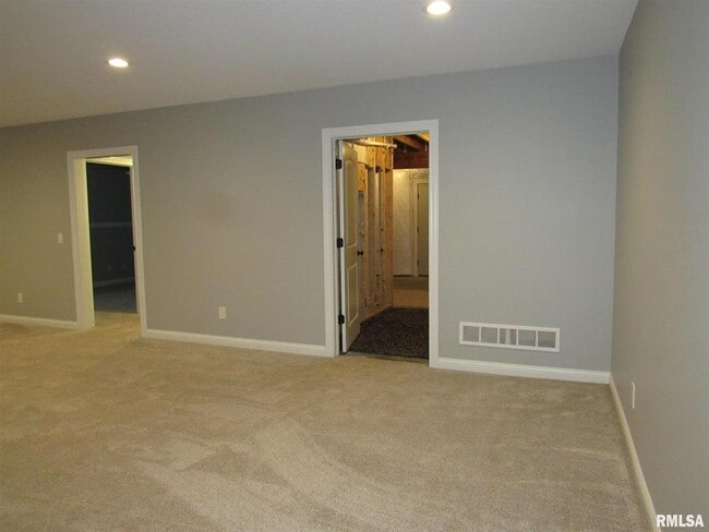 Building Photo - 1659 Celtic