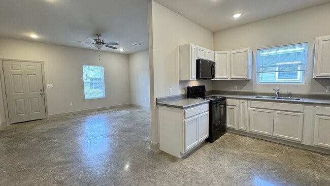 Building Photo - 217 Legado Ln