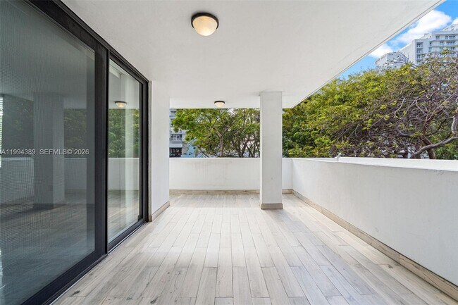 Building Photo - 5845 Collins Ave