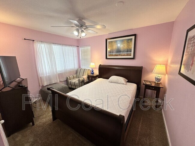 Building Photo - 761 Owl Ct