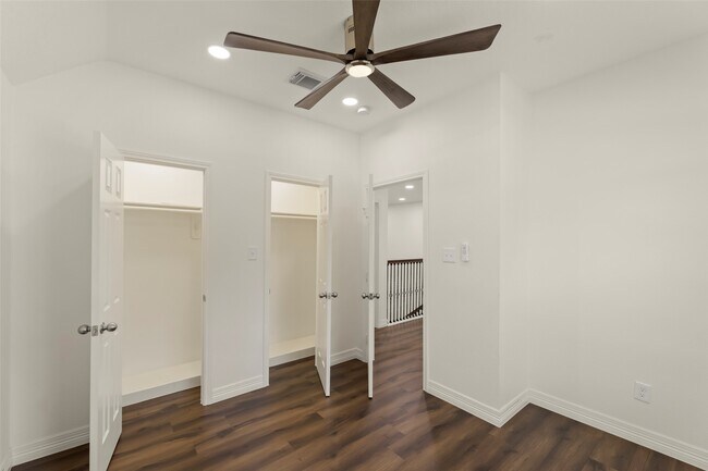 Building Photo - 15006 Sapling Oak Ct