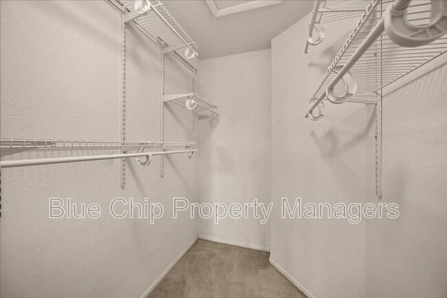 Building Photo - 7809 Sugar Bend Dr