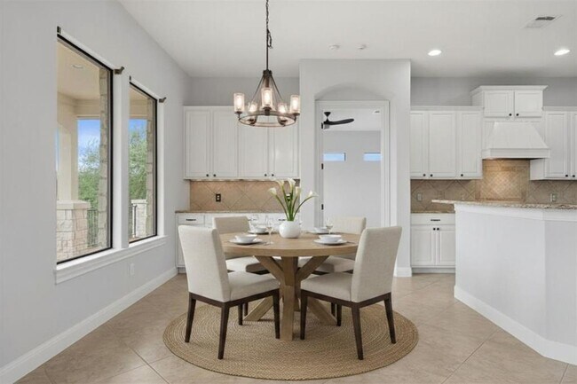 Building Photo - 17813 Kingfisher Ridge Dr