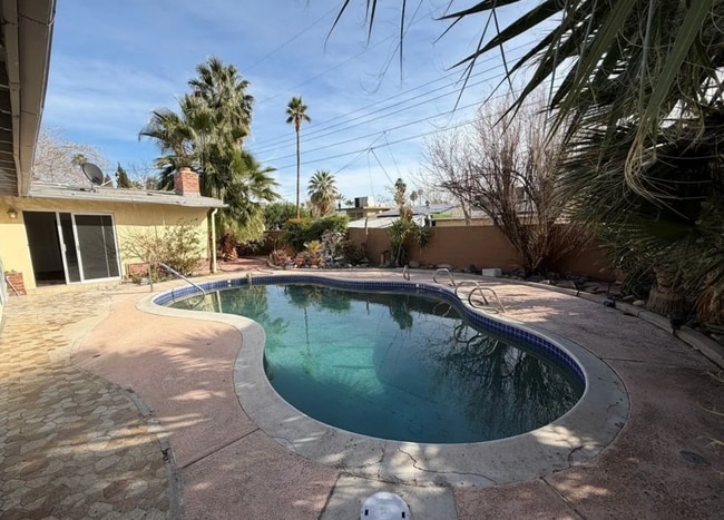 Building Photo - Charming Home in Central Las Vegas