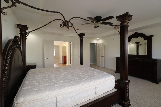 Building Photo - 417 Courchelle Dr