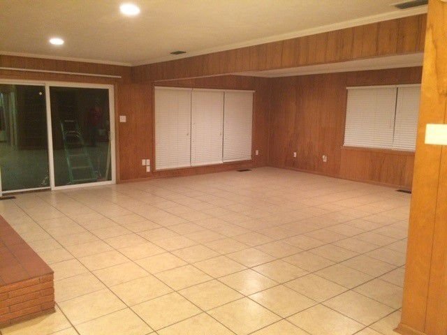 Building Photo - 106 Clark St