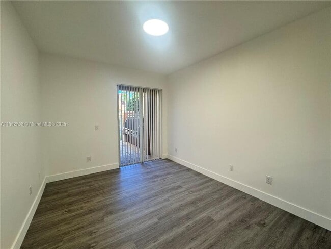 Building Photo - 3448 W 114th Terrace