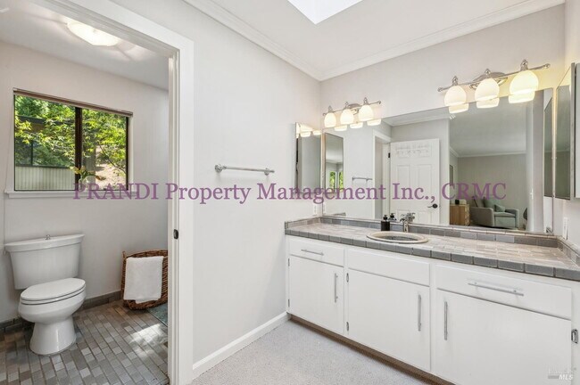 Building Photo - Retreat Like Home with Recent Upgrades Thr...