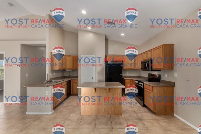 Building Photo - Charming home in McCartney Center!