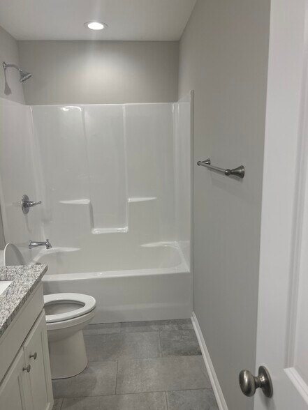 Building Photo - 1451 Harding St