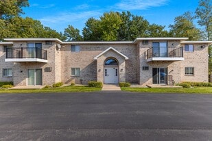 Building Photo - Wintergreen