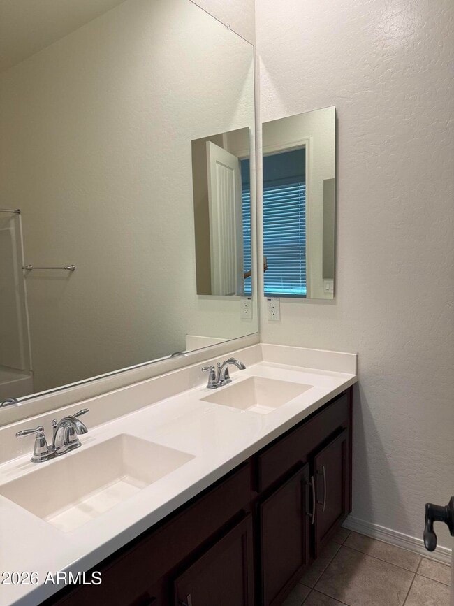 Building Photo - 9553 E Theia Dr