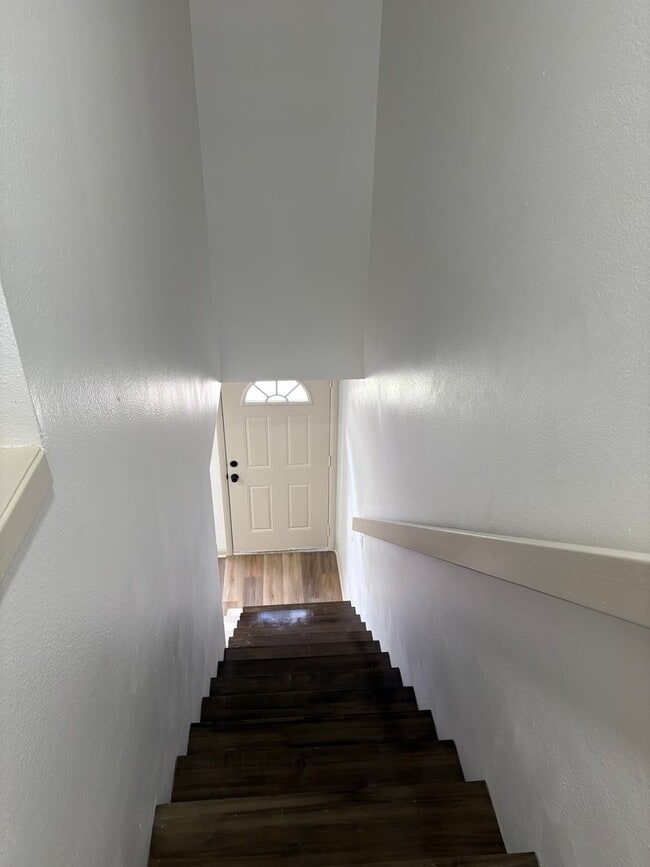 Building Photo - WaveHaus