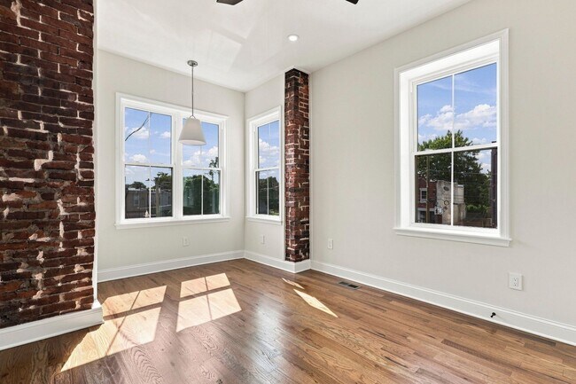 Building Photo - 2409 N 33rd St