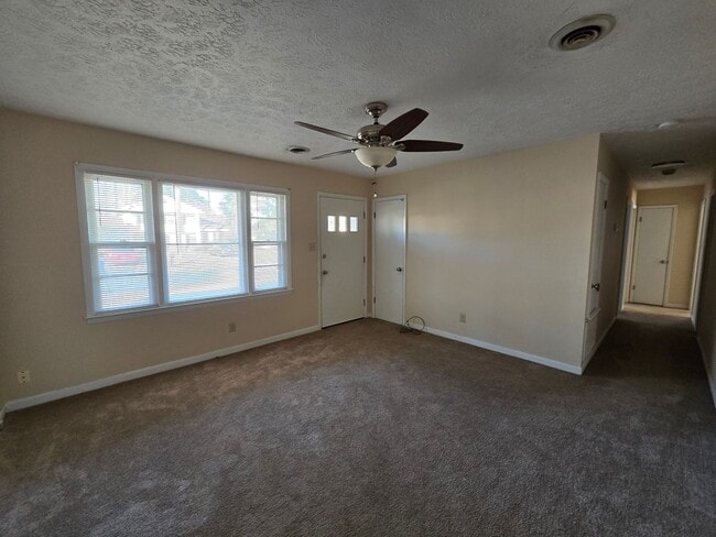 Building Photo - 6615 Keeler Dr