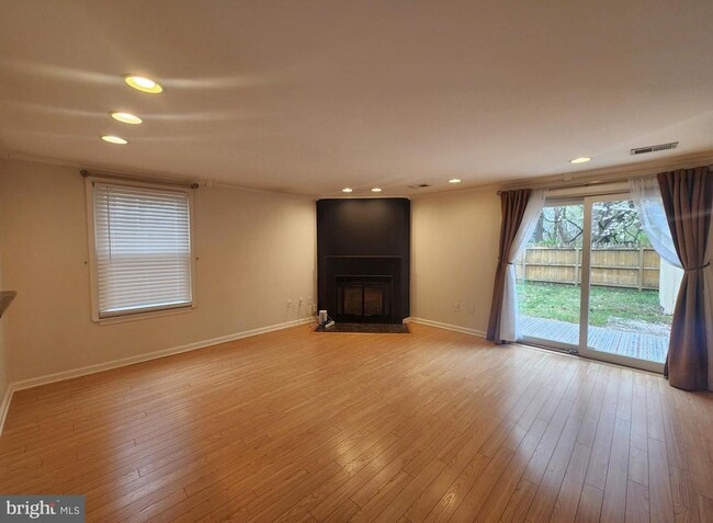 Building Photo - 9533 Quarry Bridge Ct