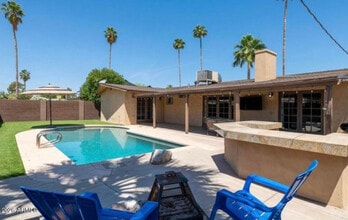 Building Photo - 225 E Minton Dr