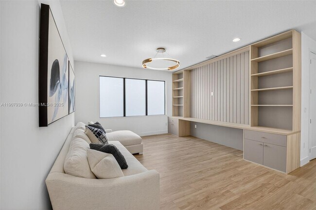 Building Photo - 8356 Royal County Down Rd