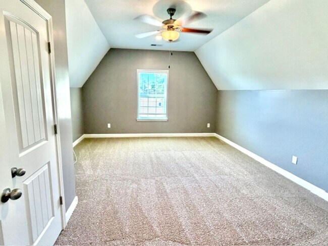 Building Photo - 8636 Birnham Cove