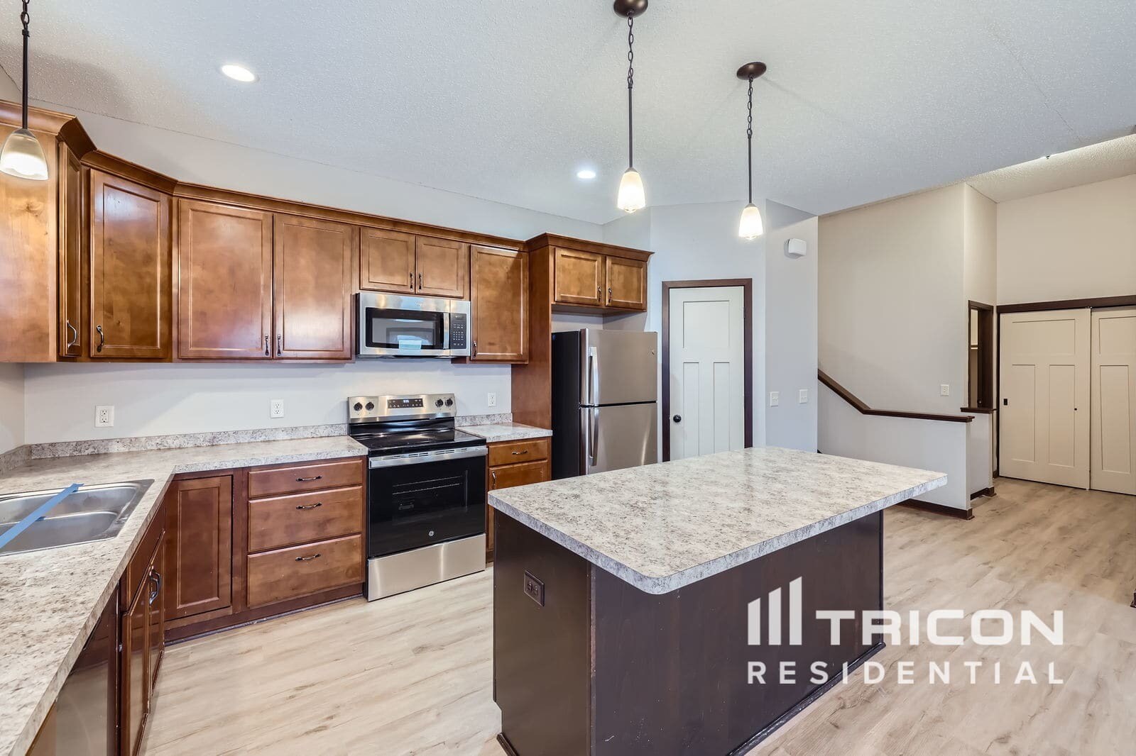 Building Photo - 1074 Landings Ln
