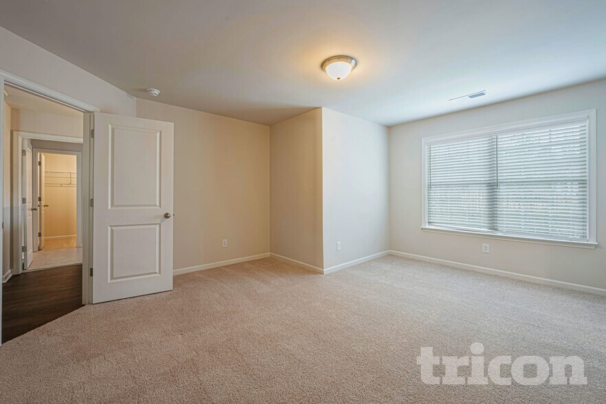 Building Photo - 219 Margrave Dr