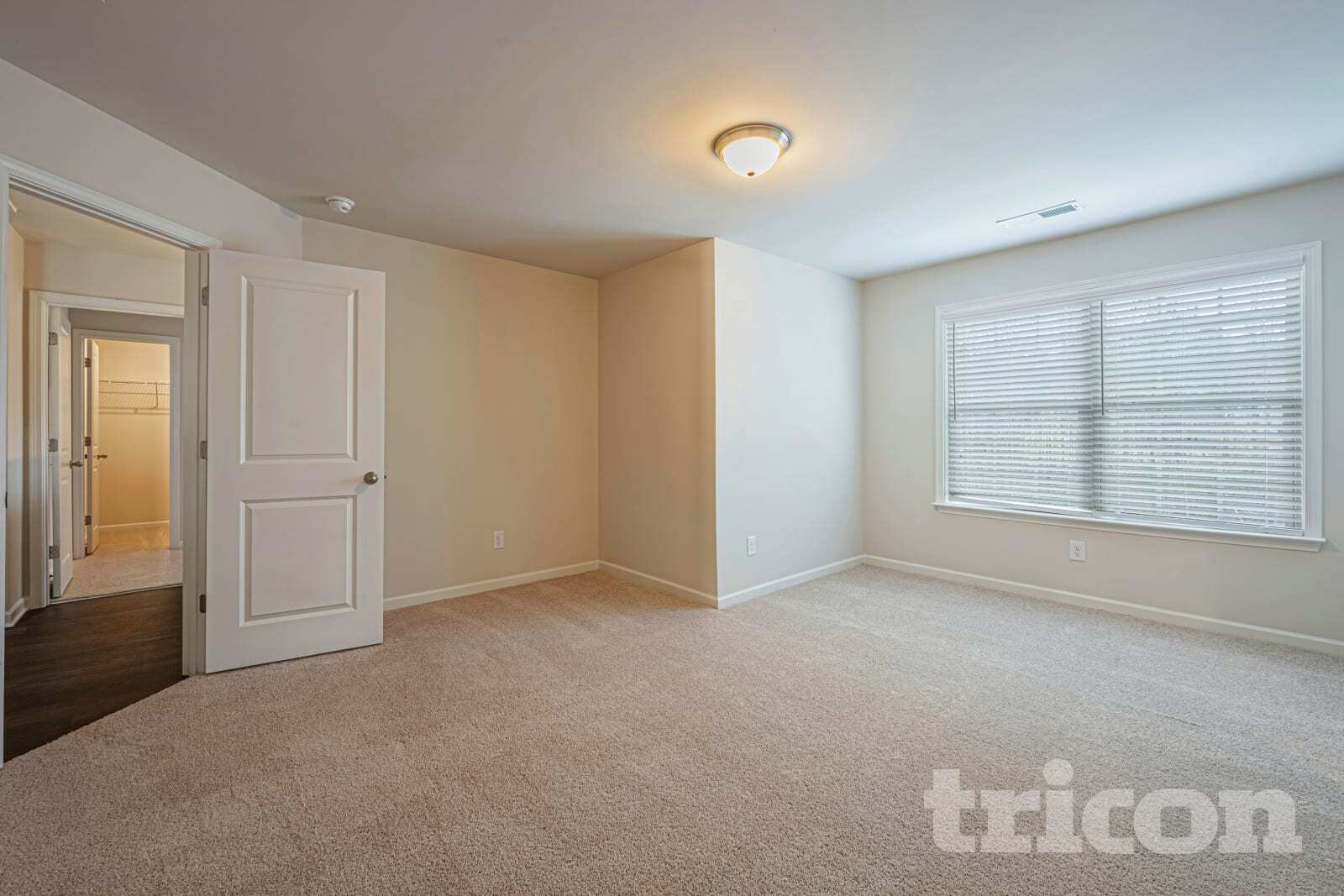 Building Photo - 424 Curlin Ct