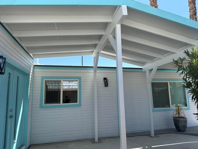 Building Photo - 117 Aliso Dr