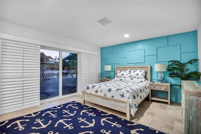 Building Photo - 31 Lands End Ln