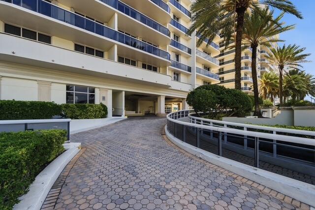 Building Photo - 9595 Collins Ave