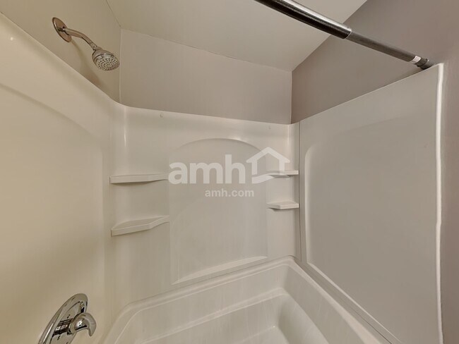 Building Photo - 300 Annandale Dr