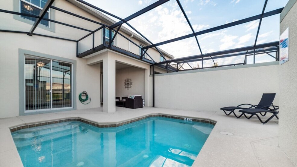 Building Photo - 3061 Gatsby St