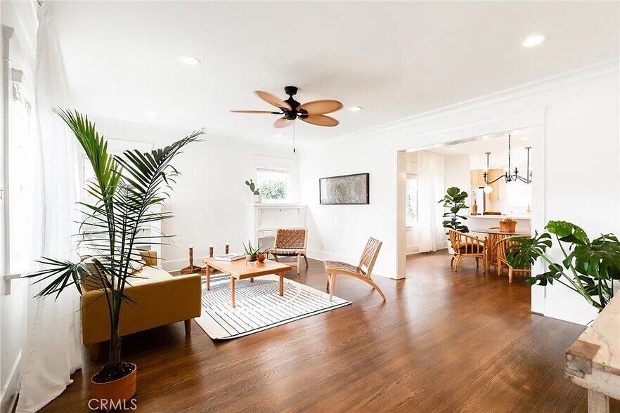 Building Photo - 1147 Ximeno Ave