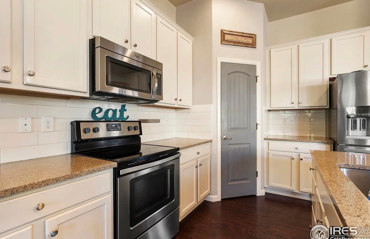 Building Photo - 882 Jenny Ln