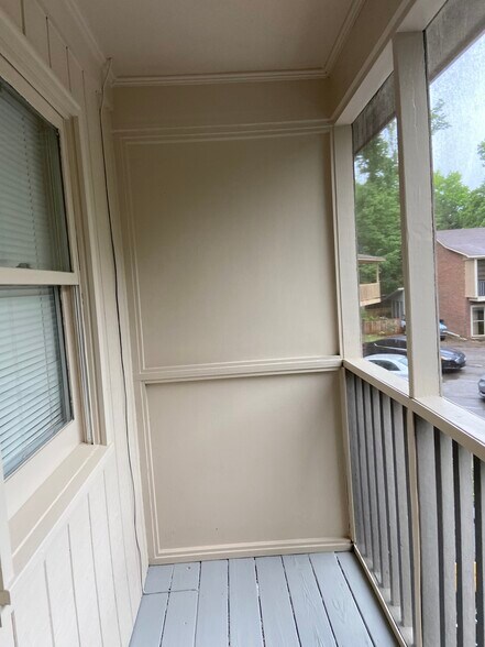 Building Photo - 104 Kimeran Ln