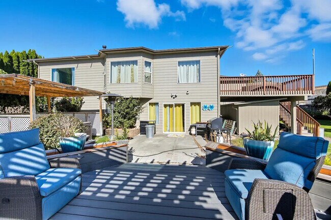 Building Photo - 355 Cindy Rd