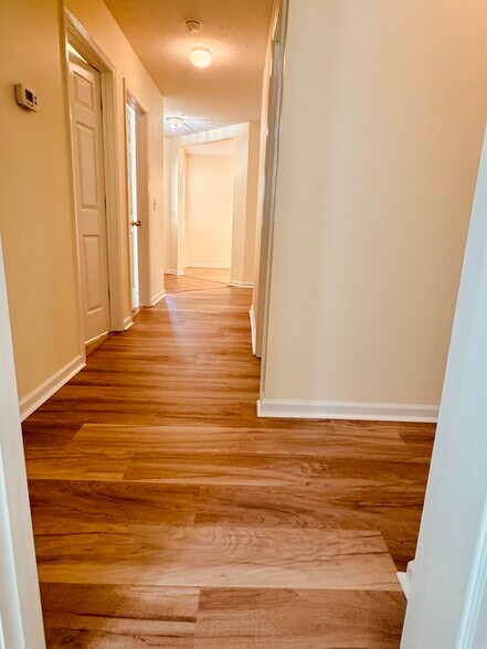 Building Photo - 188 Tibton Cir